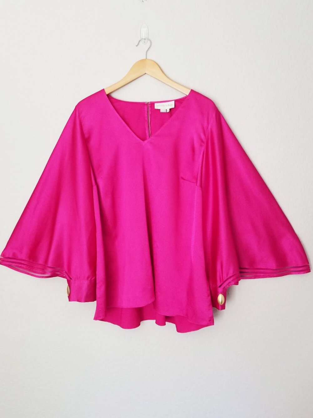 Sachin + Babi Adelaide V Neck Satin Blouse Top Pink Batwing Plus Size 2XL $395 - Picture 3 of 15